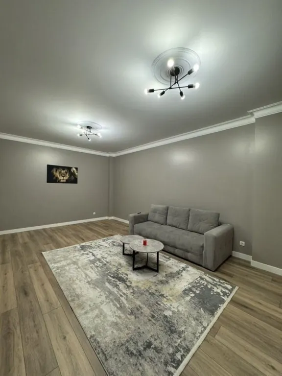 Квартира с дизайнерским ремонтом в элитной новостройке