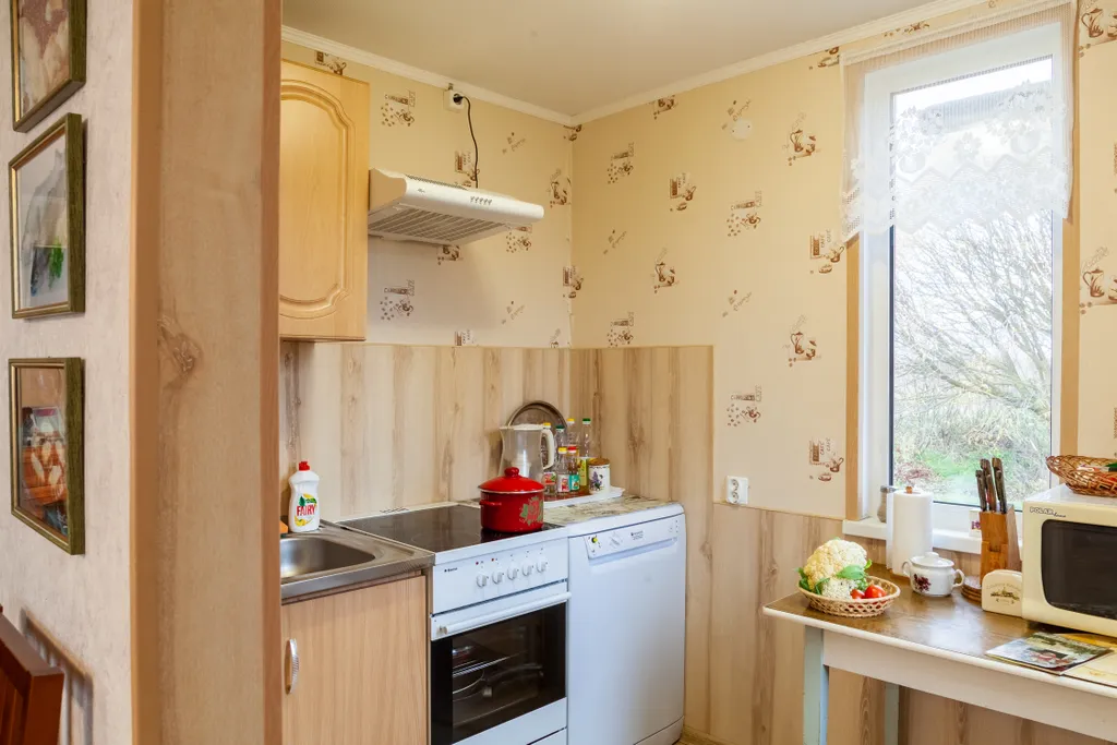 Дом на берегу реки