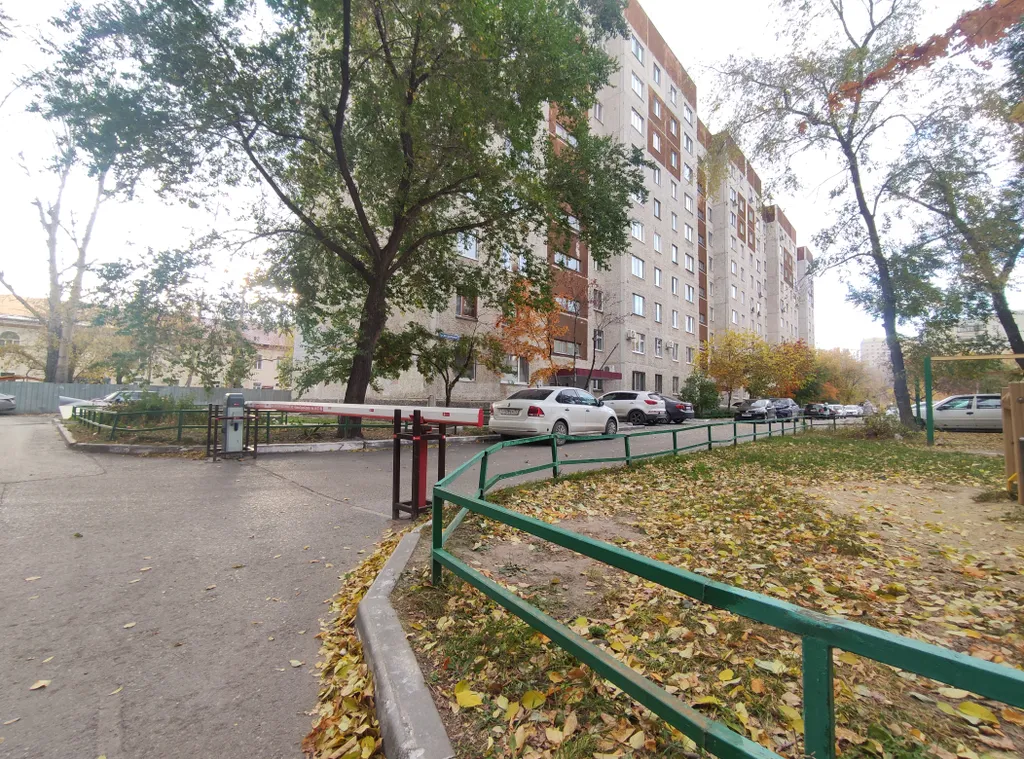 Квартира 3-комнатная квартира ochre apartament у Нефтегазового университета — Тюмень