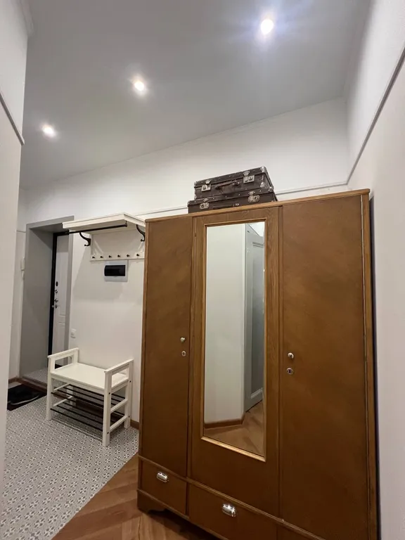 Квартира с современным минимализмом и винтажным шармом