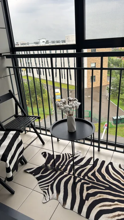 Уютная квартира с панорамными окнами в центре Иннополиса