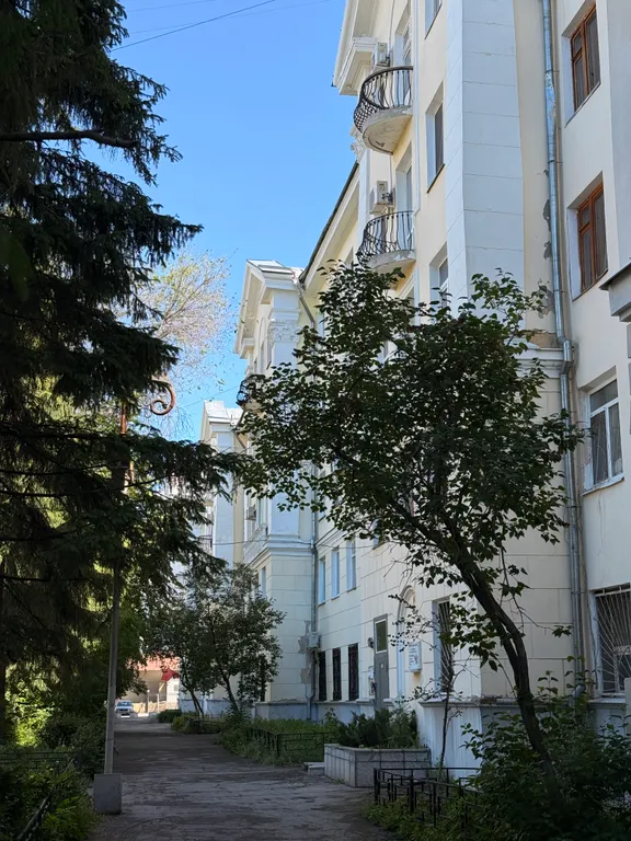 Сталинка на площади Славы