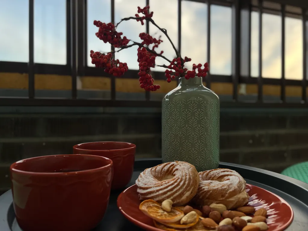 Трешка у аквапарка с панорамным видом на реку