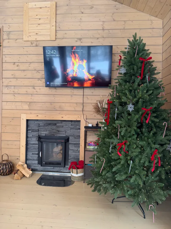 Уютный дом с панорамными окнами и баней на дровах