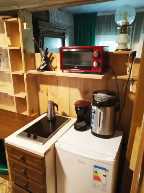 Домик в деревне вдали от цивилизации