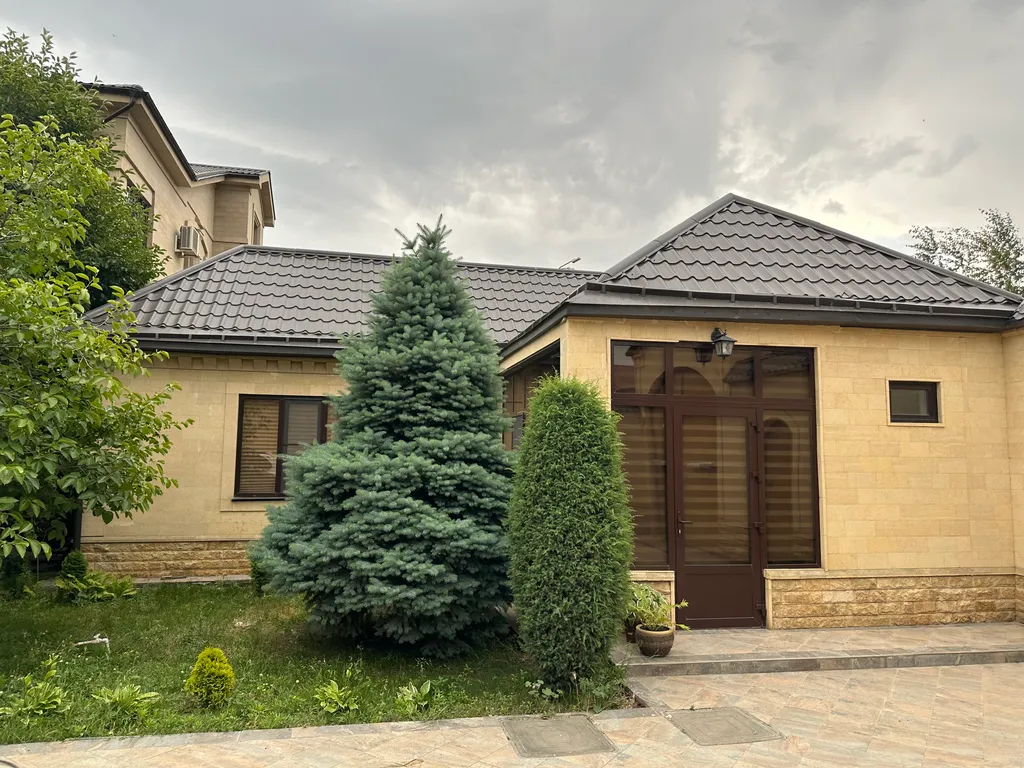 Коттедж Гостевой домик в центре города — Махачкала