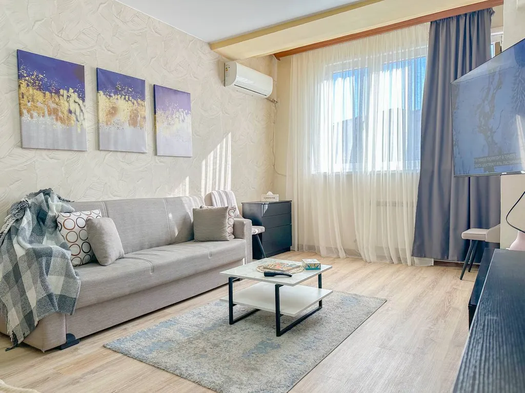 Квартира Культурная жизнь в центре города — аренда посуточно в Ереван