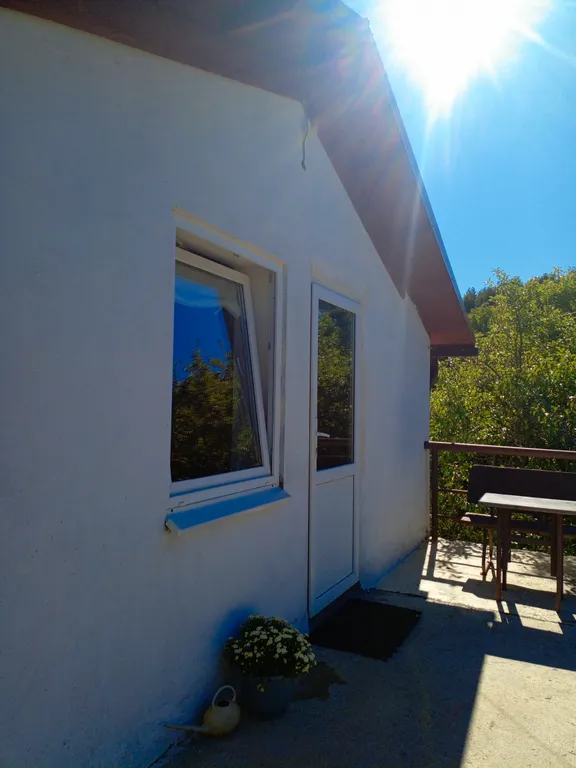 Чистая студия с евро ремонтом и красивым видом на горы