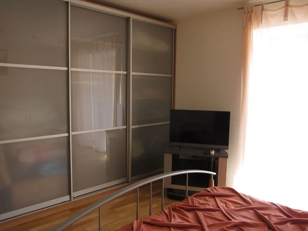 2-комнатная квартира с большой лоджией и видом на море