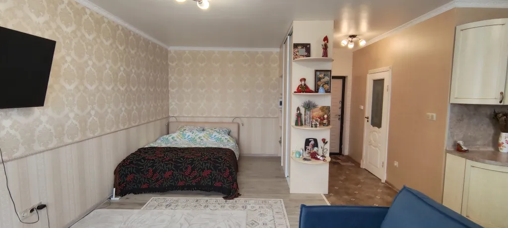 Однокомнатная квартира-студия в центре города со всеми удобствами