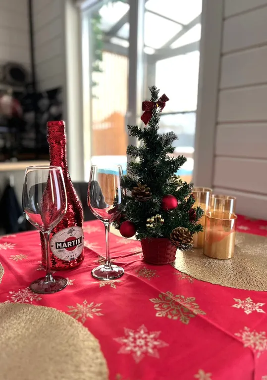 Коттедж Дом с сауной, включена в стоимость, и горячей купелью на террасе — аренда посуточно в Домодедово