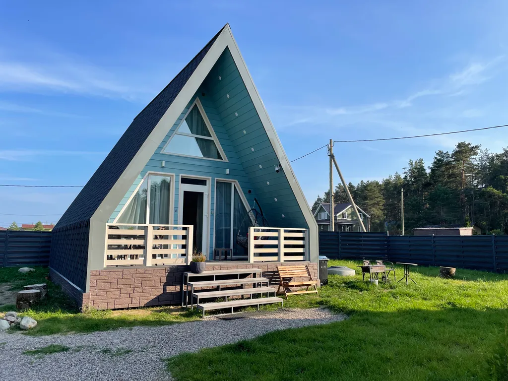 Коттедж Уютный дом аттик А-фрейм у Снетковского озера — Ларионово
