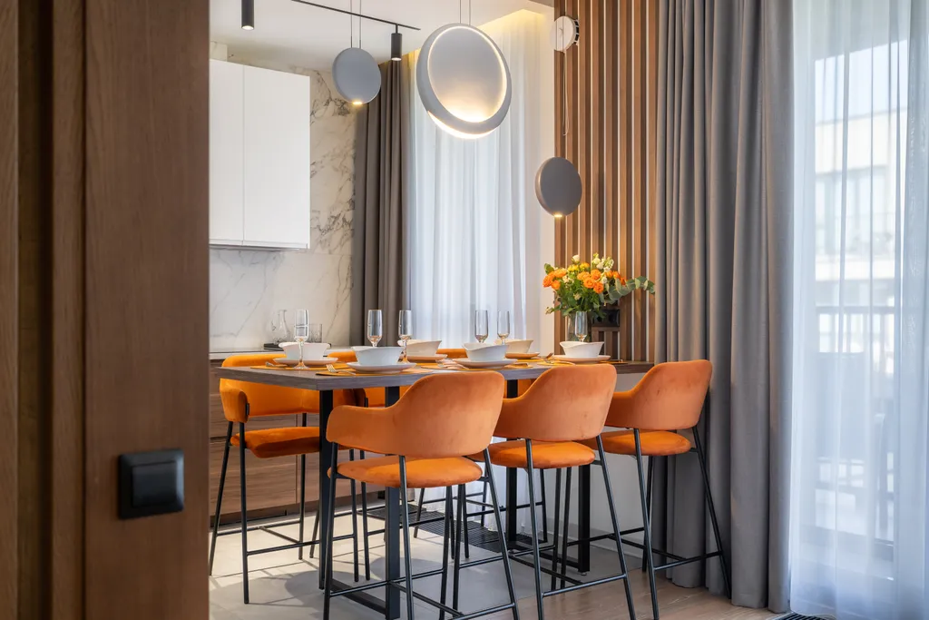 Дизайнерские апартаменты Охта КраСКИ Orange