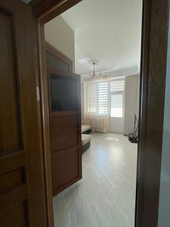 Евротрешка с видом на море, первая береговая, городской пляж