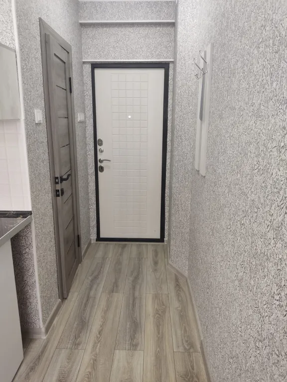 Светлая студия-2, расположенная вблизи аэропорта и ЖД вокзала Алматы-1