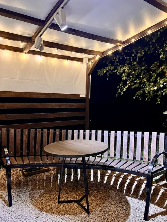 Атмосферный дом в соснах