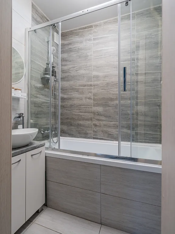 Красивая квартира с отдельными комнатами в районе Выя