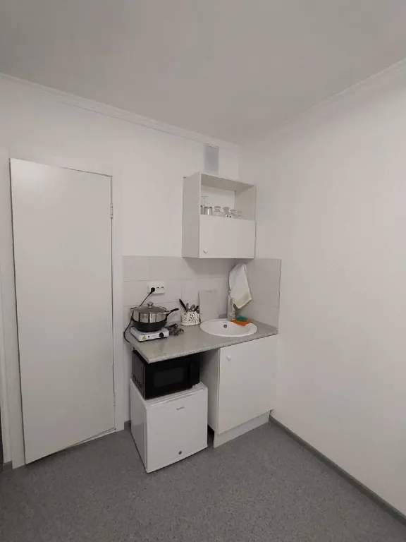 Одна из четырех в квартире мини- студия Виолет