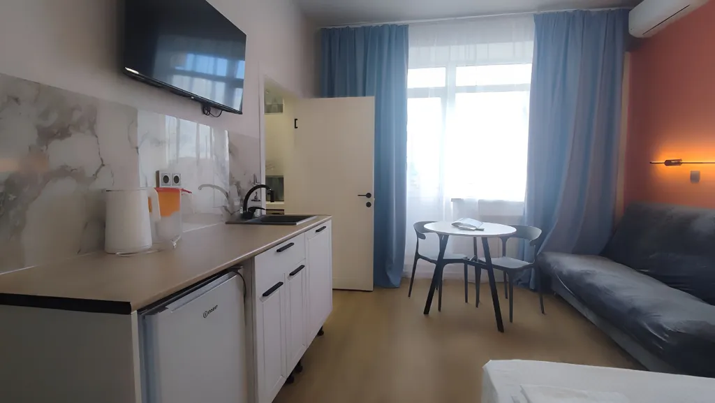 Четырехместный комфорт с балконом во двор