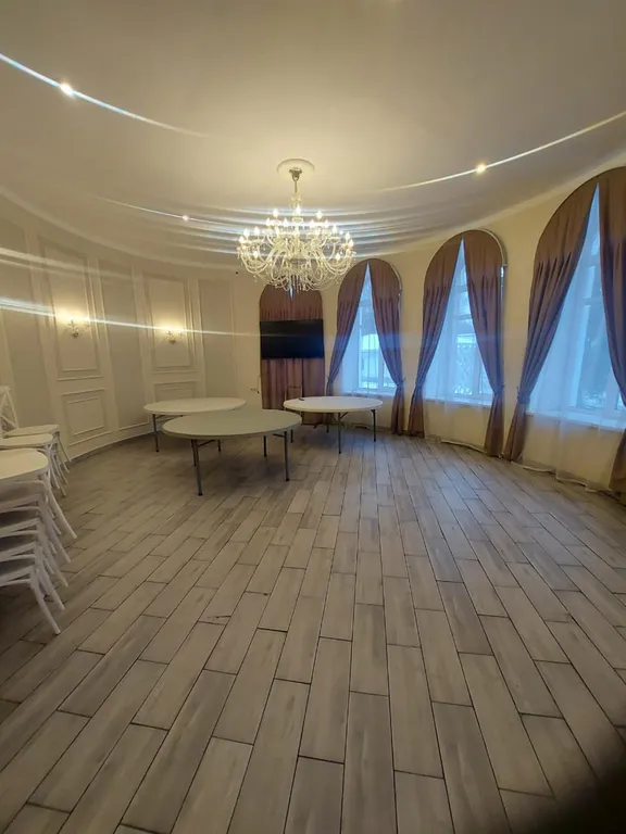 Белоснежная веранда и усадьба