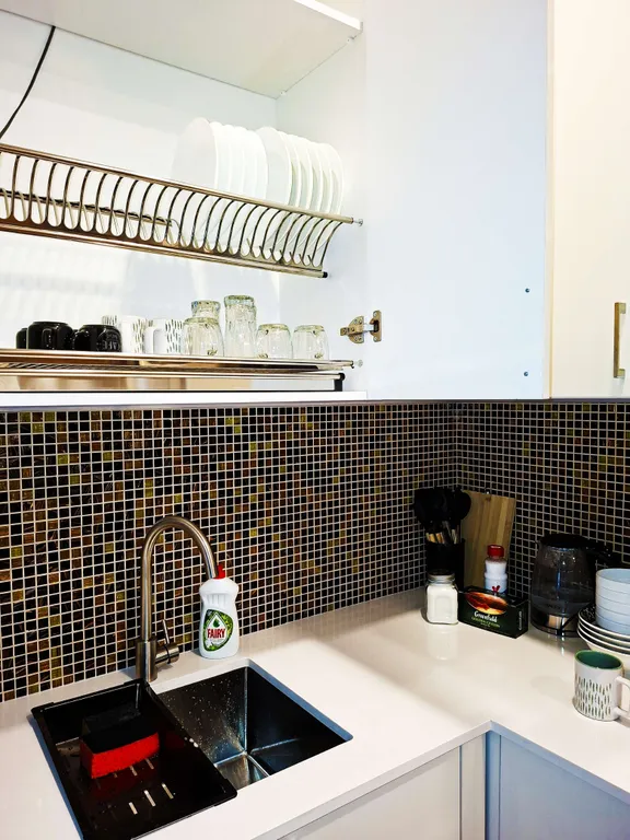 Просторная трехкомнатная квартира в центре Тбилиси с видом на рекуКуру