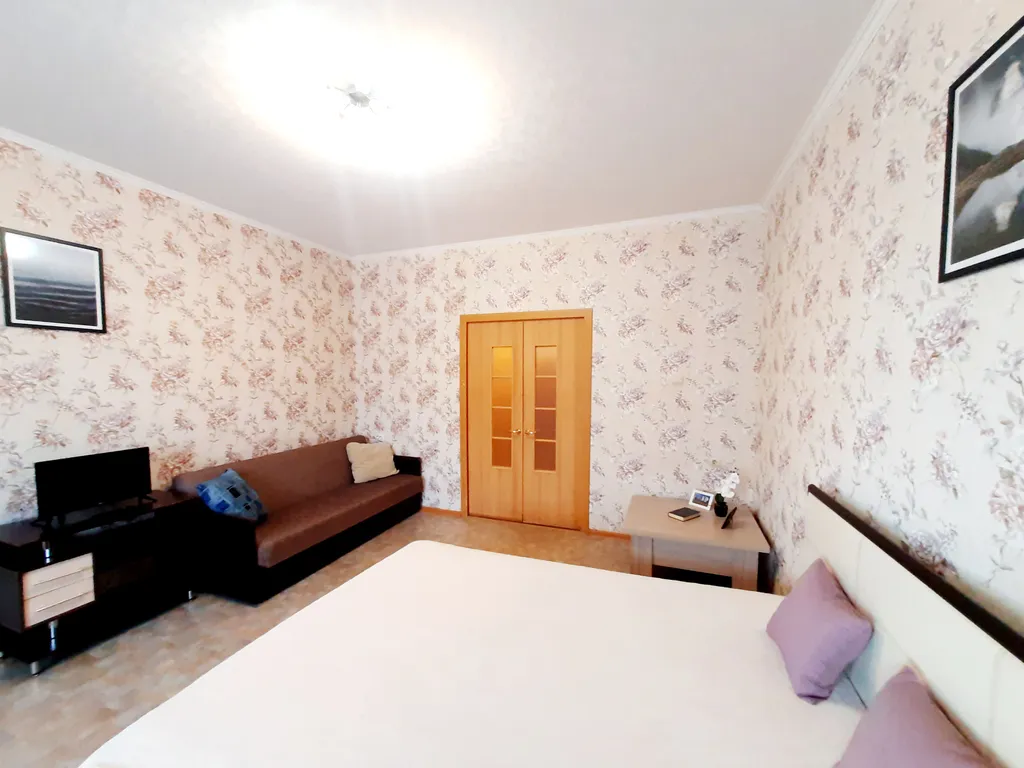 Уютная квартира в самом центре Сургута на проспекте Ленина 50