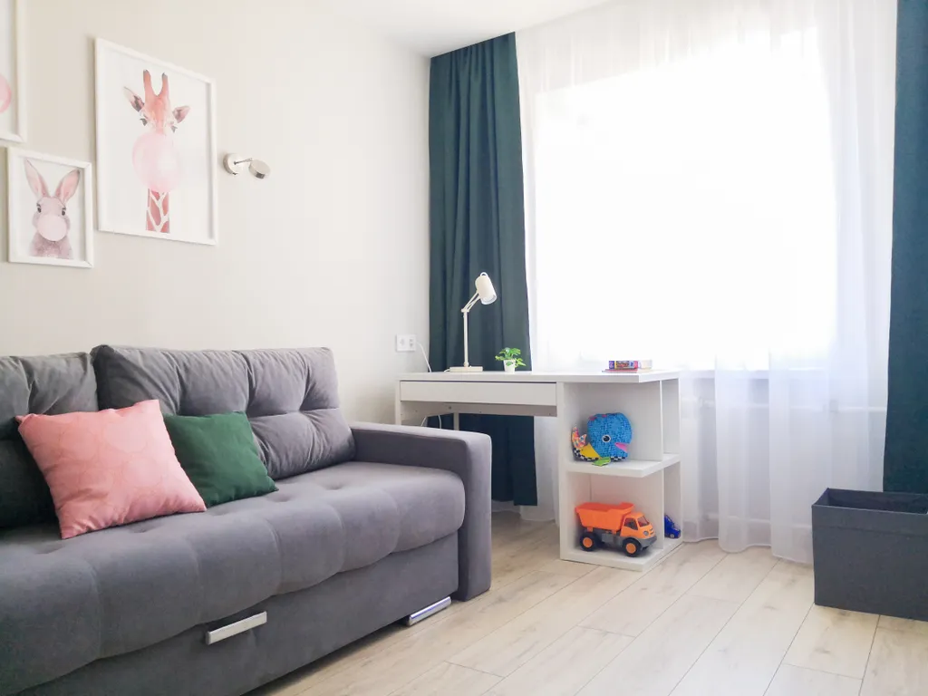 Видовая семейная двушка с детской комнатой