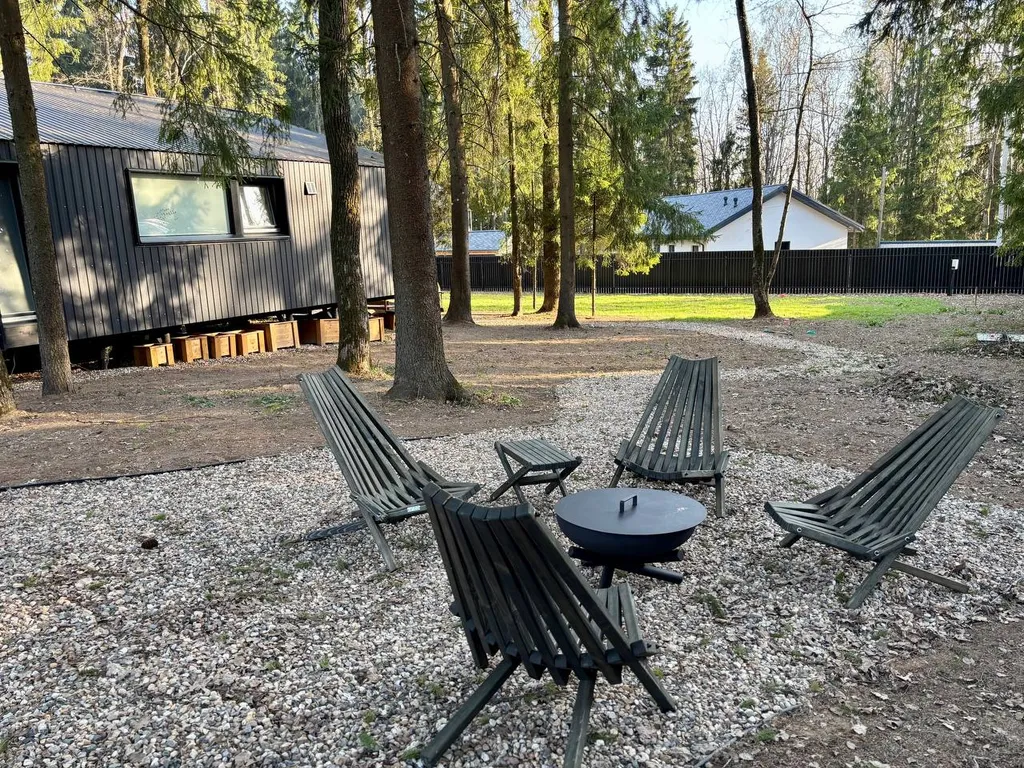 Стильный домик в лесу рядом с Икшинским водохранилищем