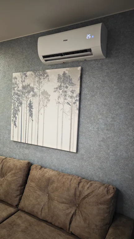 Современная однокомнатная квартира на набережной Двины