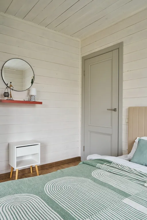 Коттедж в окружении леса с джакузи и сауной