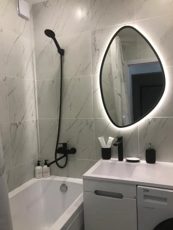 Уютная двухкомнатная квартира — аренда посуточно в Нягань