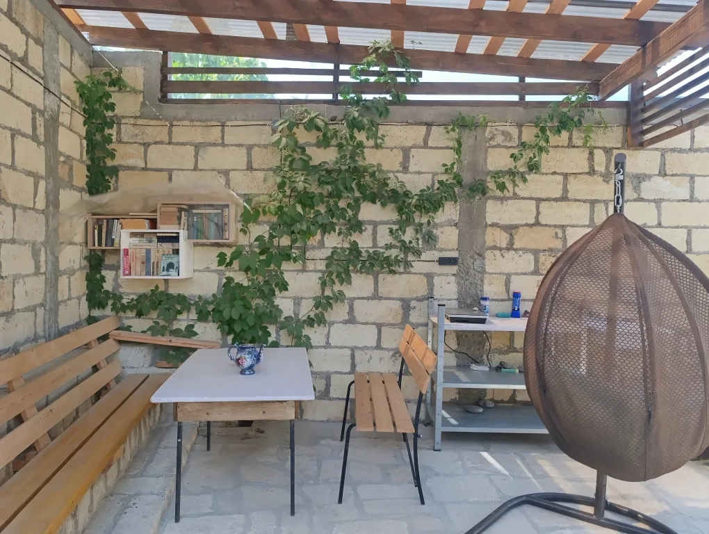 Домик на побережье Каспия