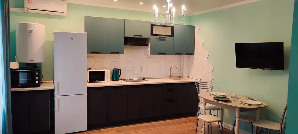 Квартира Евродвушка с отдeльной спальней и кухней с диваном — аренда посуточно в Бетта