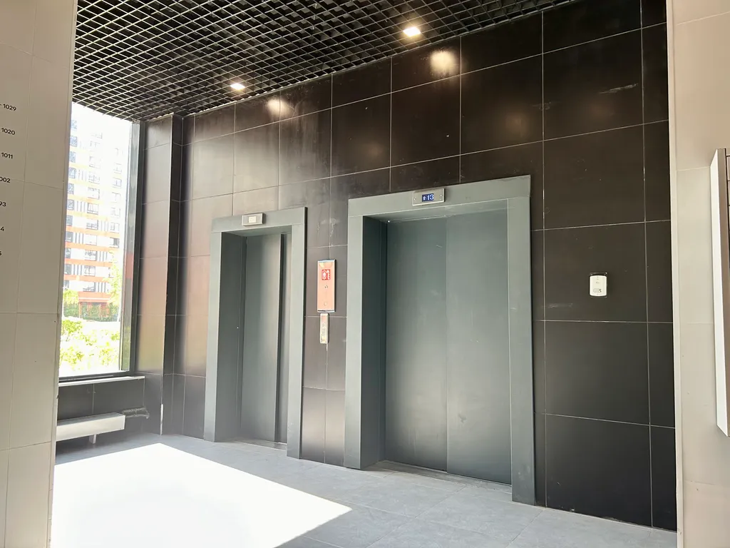 Встречайте рассветы в дизайнерской квартире с видом на Останкино.