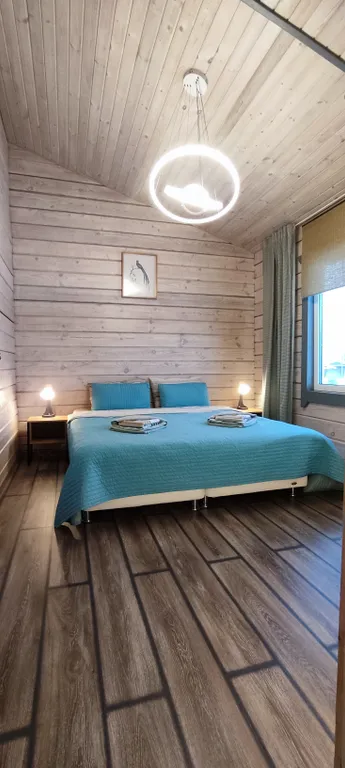 Уютный коттедж у озера с сауной