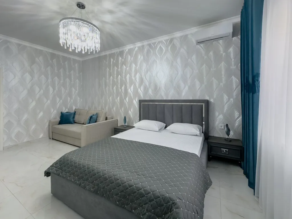 Lunacharsky apartments 4
