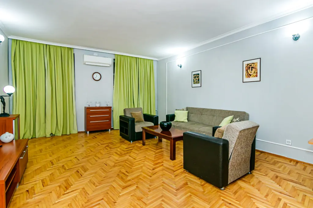 Turquoi̇se apartment