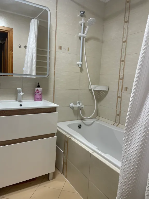 Двухкомнатная уютная квартира в шаге от площади и северного вокзала