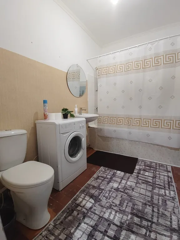 Половина дома с заездом