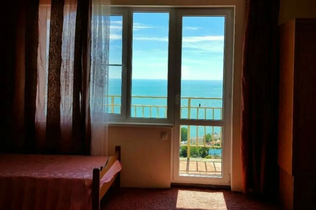 Квартира Квартира Четырехместный номер с доп. местом с балконом и видом на море — Лазаревское