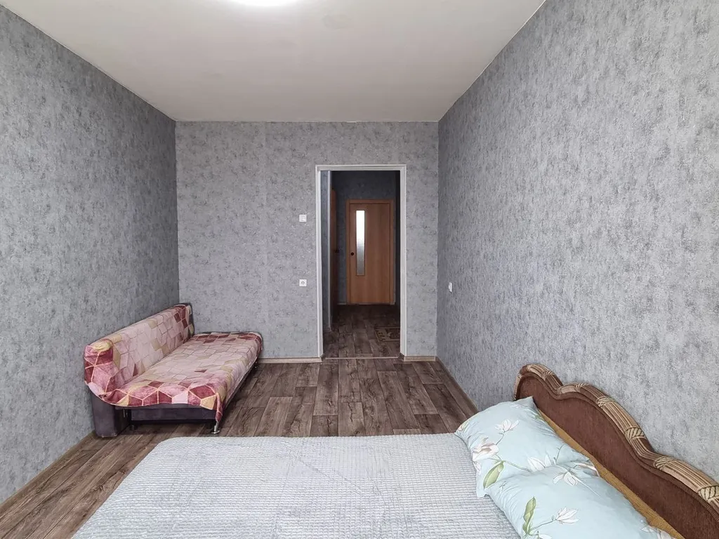 Квартира Светлая однокомнатная квартира для комфортного размещения — Красноярск