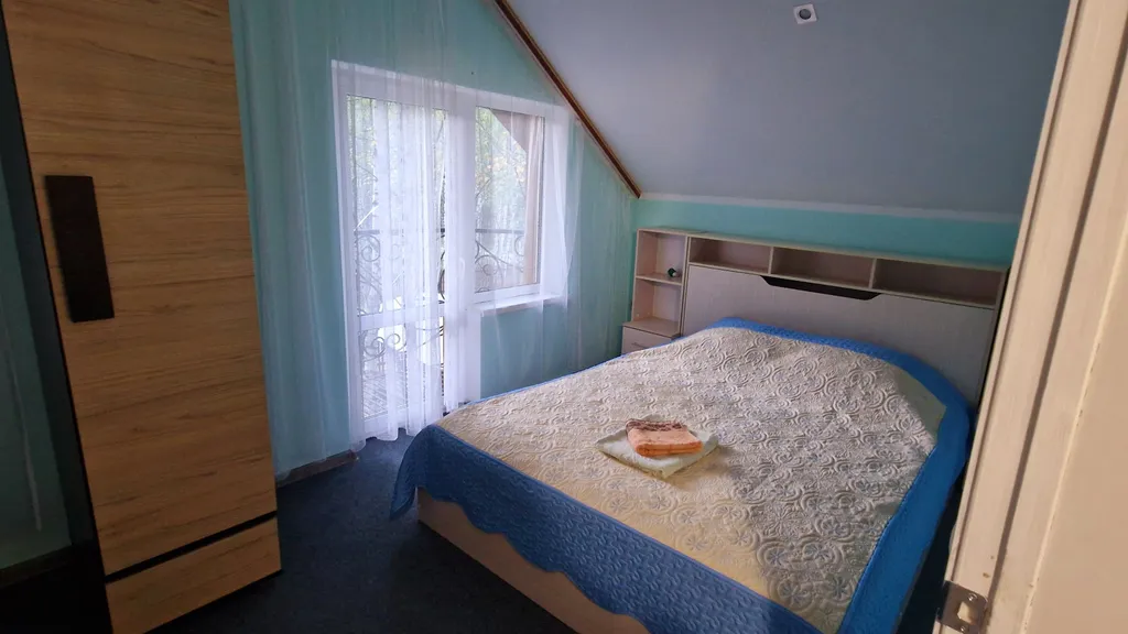 Заповедное место с видом на лес в 100 метрах от яхт-клуба и берега Волги