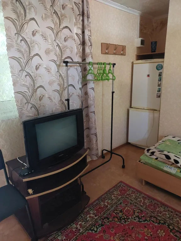 Квартира Квартира Уютная, очень зеленая дача у моря — Севастополь