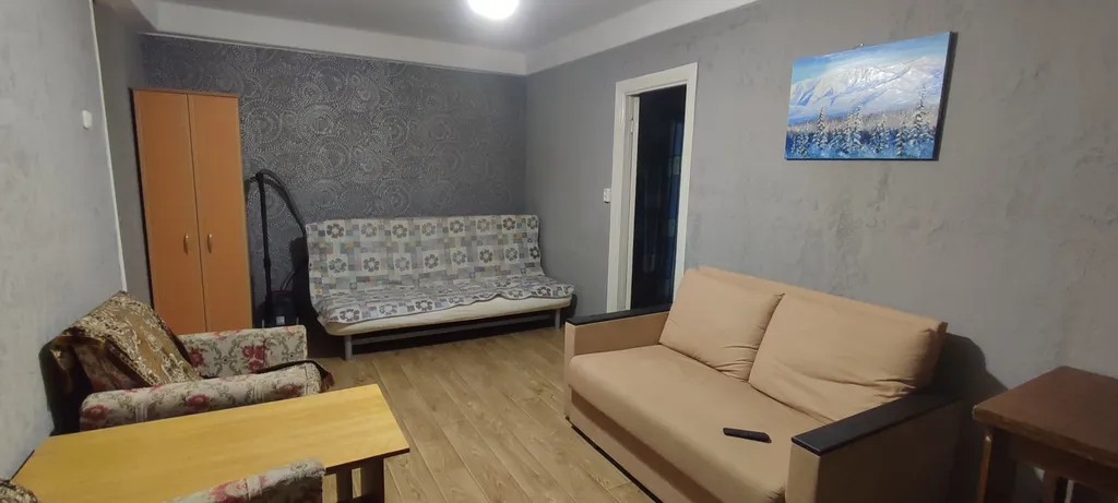 Квартира у горы, с балконом