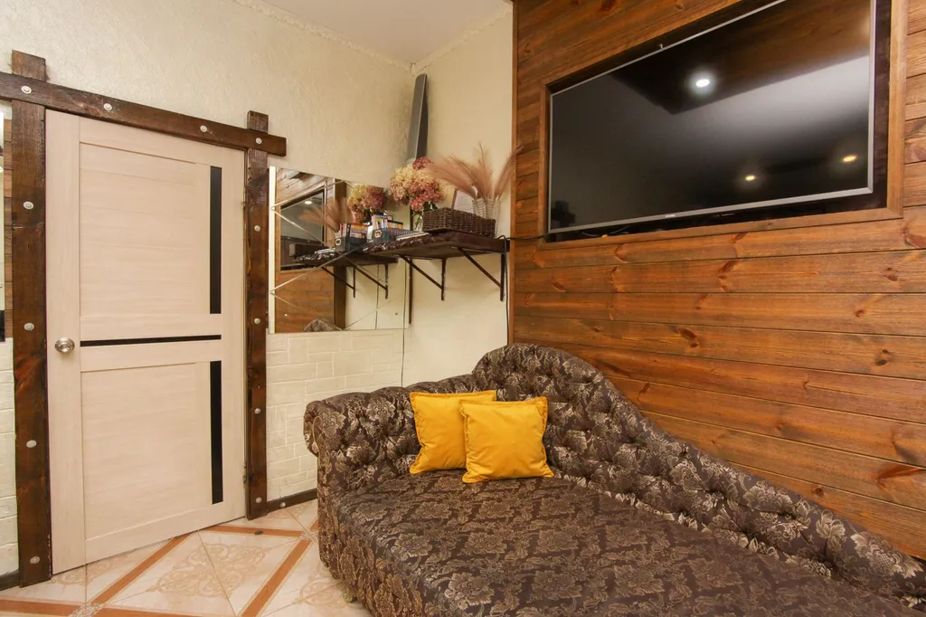 Современный дом с баней и караоке