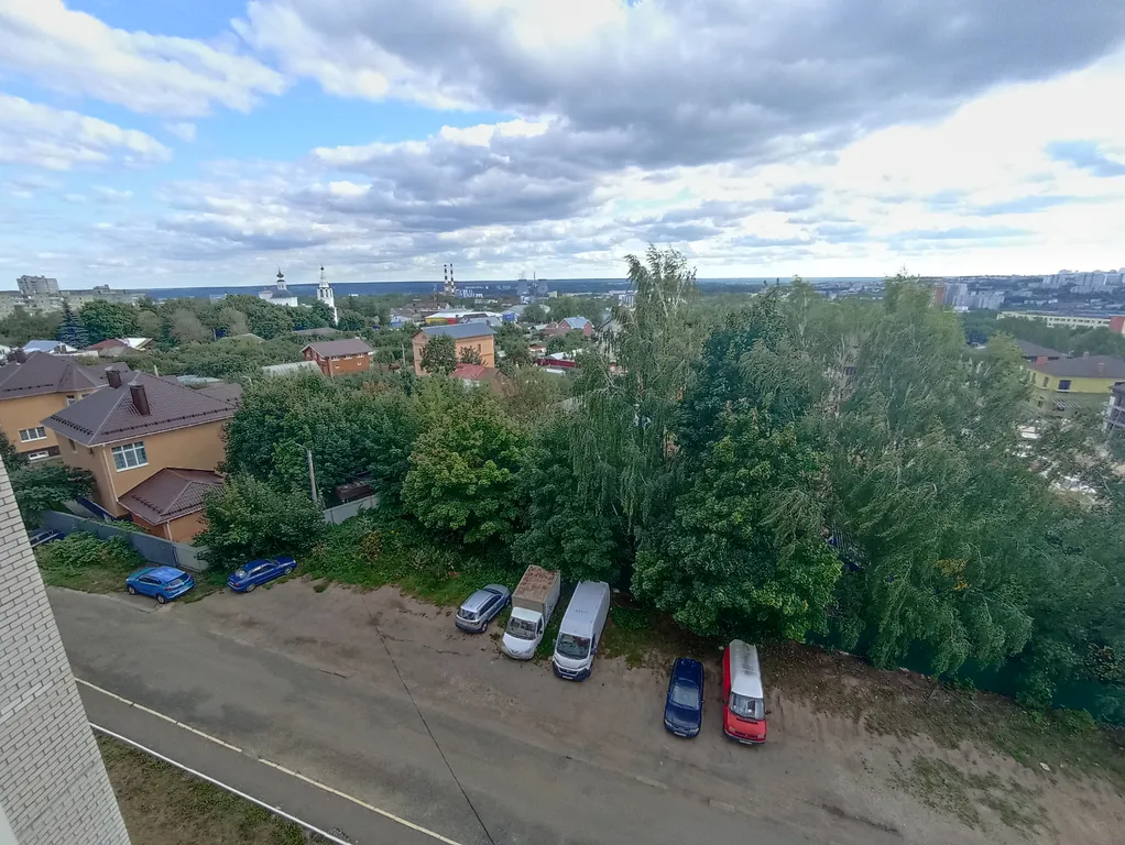 Квартира с панорамным видом, парковка для легковых и грузовых машин