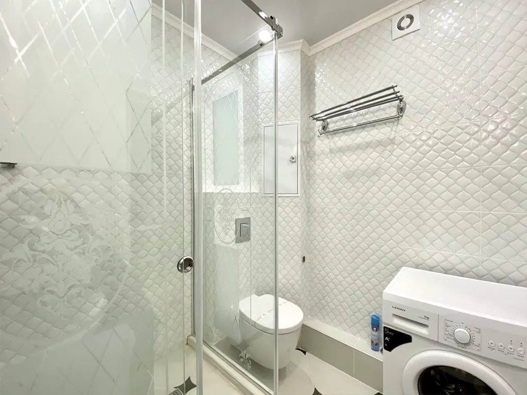 Просторная квартира с дизайнерским ремонтом в классическом стиле