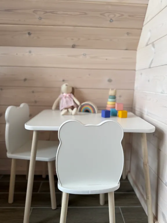 Домик на холме с видом на Байкал