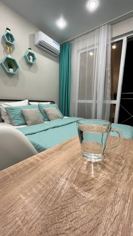 Студия для двоих с панорамным окном