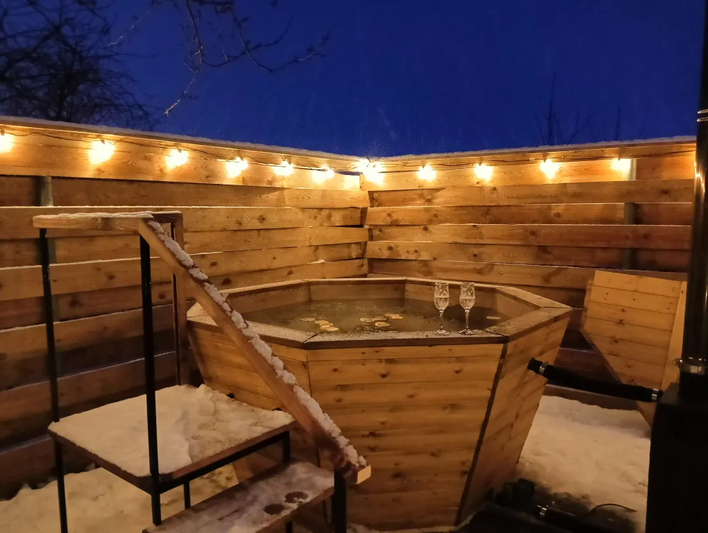 Уютный домик с баней и фурако и барбекю в 10 минутах от центра